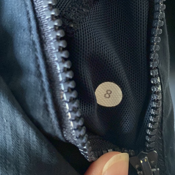 Lululemon Navy Blue scuba Zip Up Hoodie Yoga running Track Women’s Jacket Size 8 - Picture 4 of 6